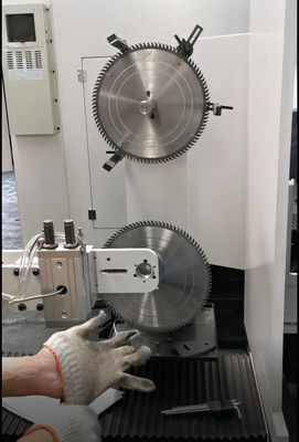 TORSEL Macchina per la macinazione CNC di lame di sega / per la lavorazione del legno