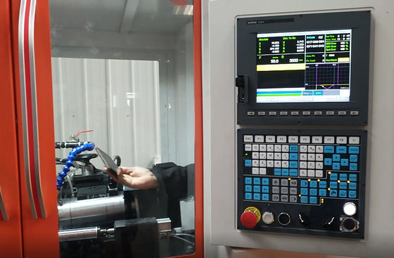 Macchine per il taglio di profili CNC ad alta precisione